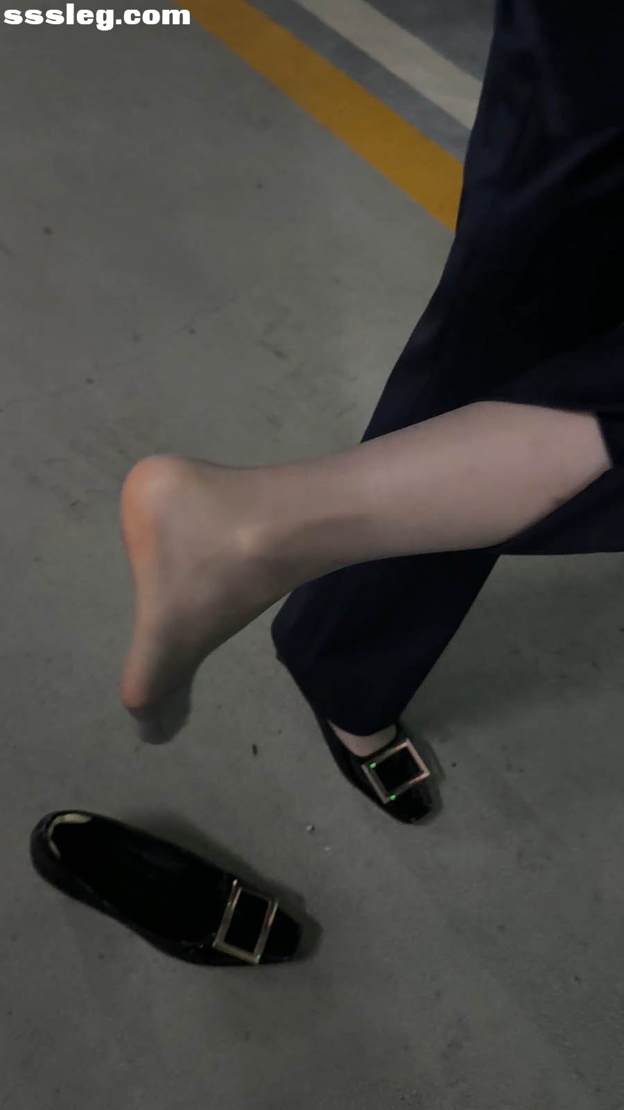V.jpg