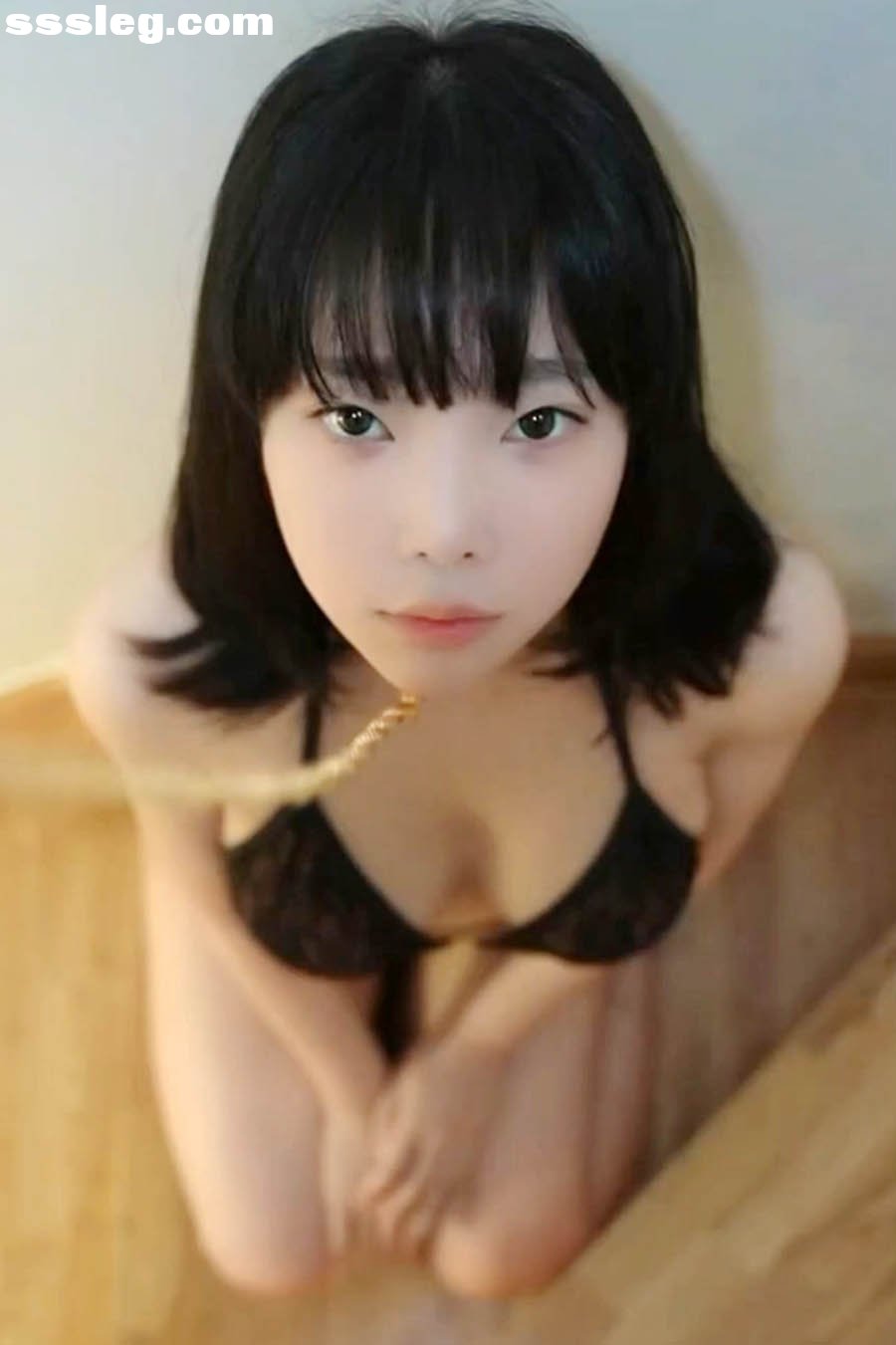 V.jpg