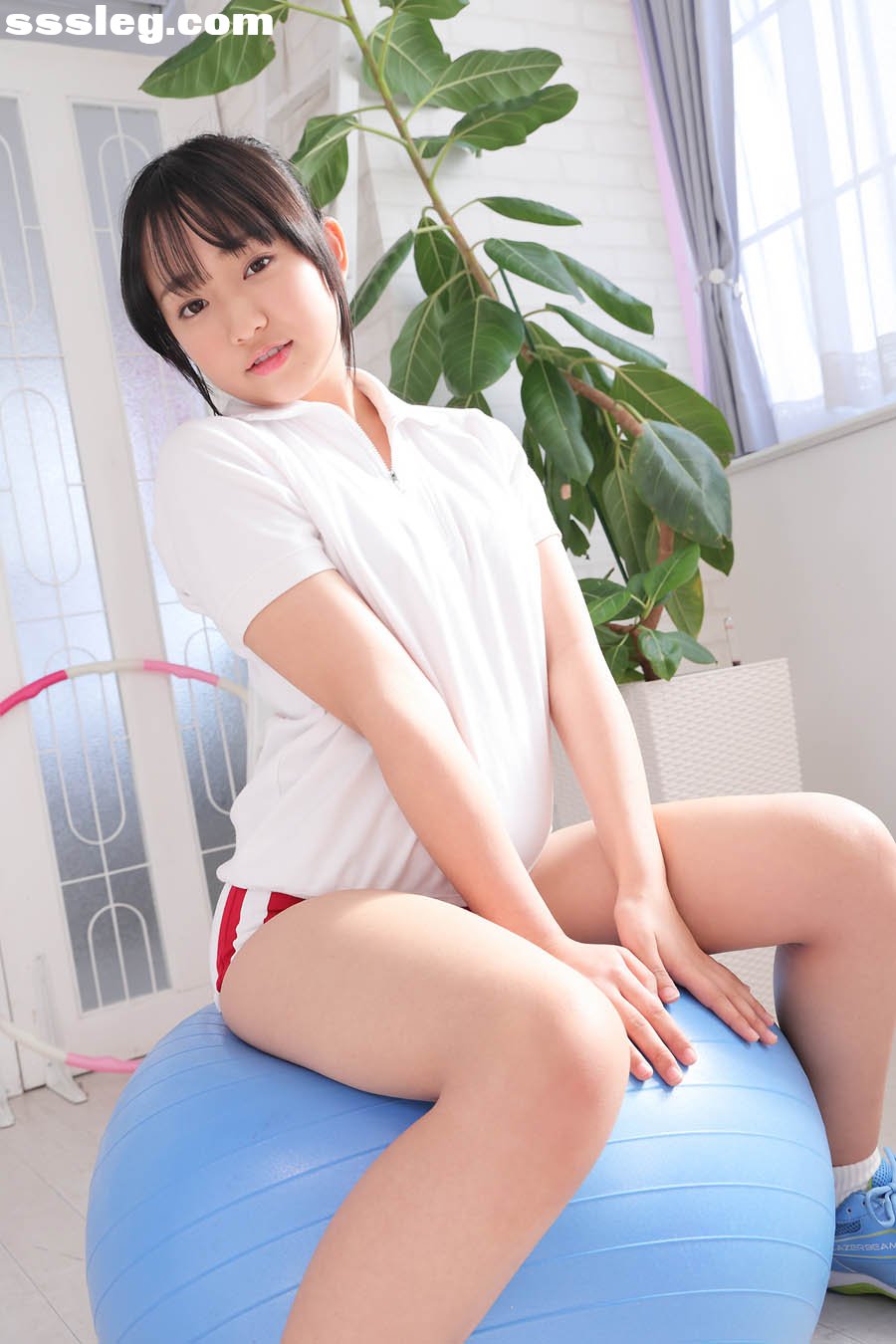 p_yui-i2_01_025.jpg