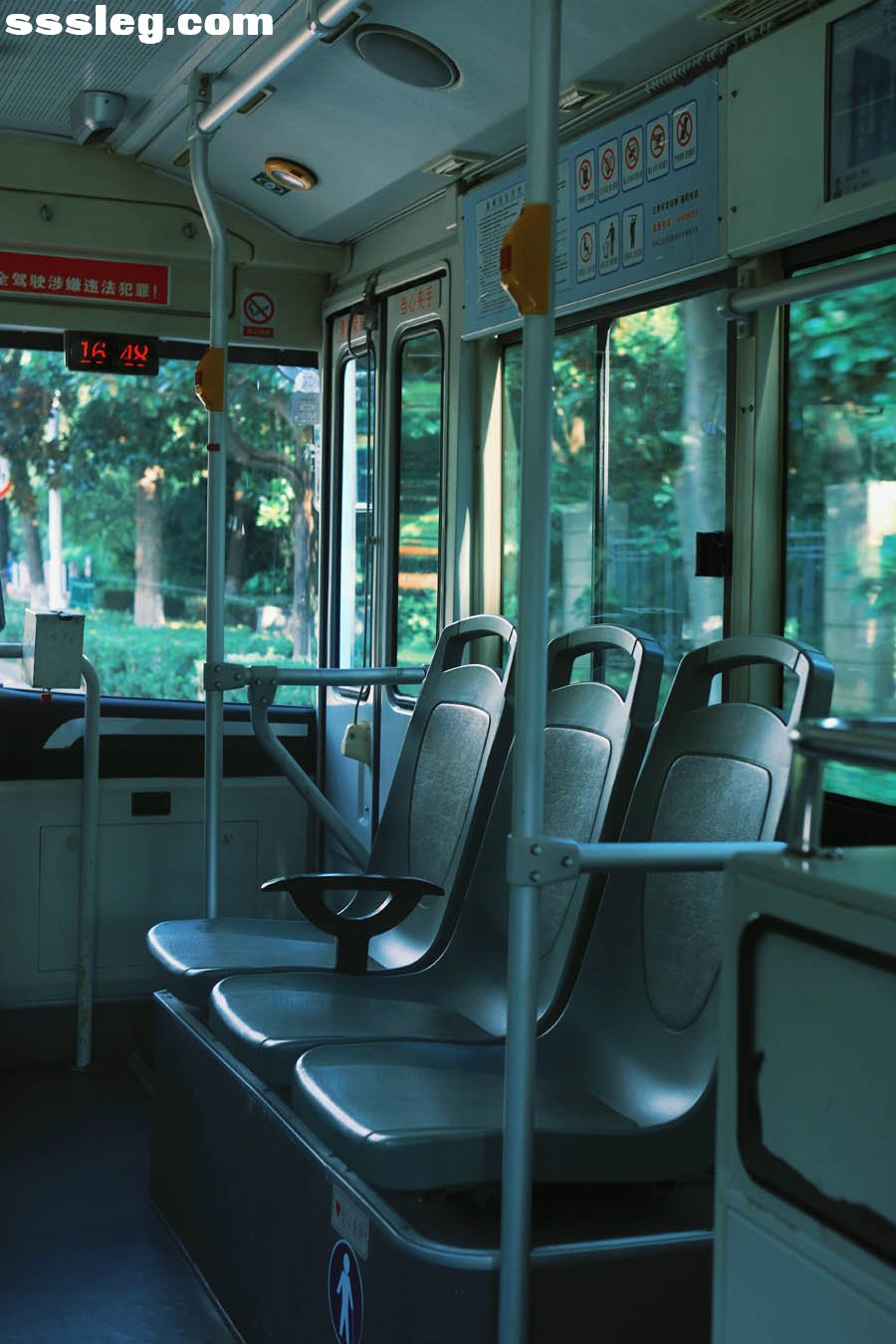 01.jpg