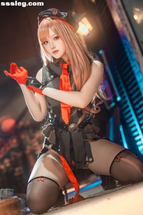 屿鱼 NIKKE拉毗[30P301M]