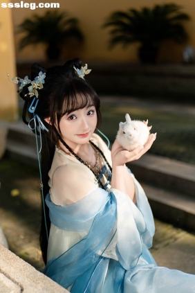 [YITUYU艺图语]2025.12.17 可爱说本小姐的拿手好戏 三元[9P107M]
